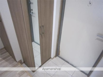 ＰｏｌｉＣｕａｄｒｏ　Ｔｏｗｅｒ　Ｉ[1LDK/44.27m2]の玄関