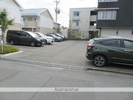 フォーブール馬場町[2LDK/61.6m2]の駐車場1