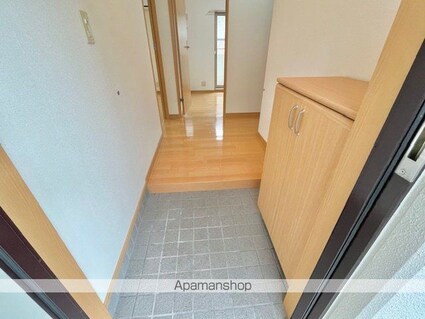 滋賀県彦根市東沼波町[1LDK/48.73m2]の玄関