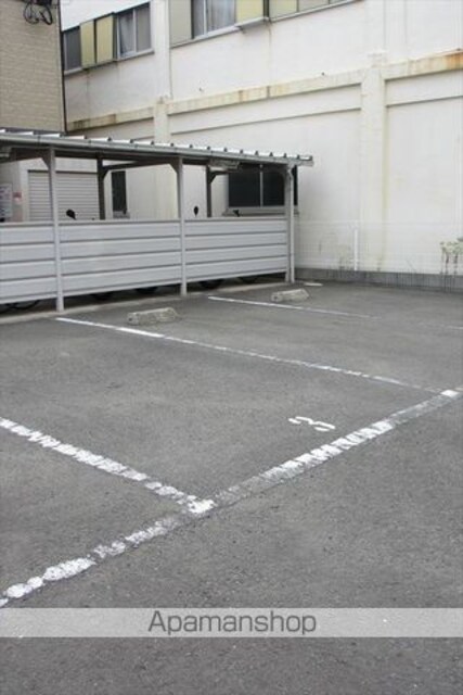 和歌山県和歌山市今福５丁目[1K/27m2]の駐車場