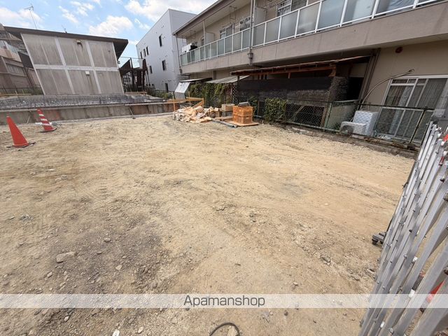 セレーノ渚西の玄関写真