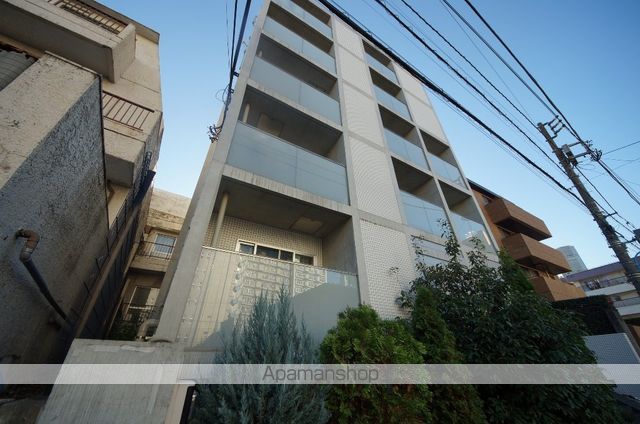 レジデンス四谷坂町の外観写真