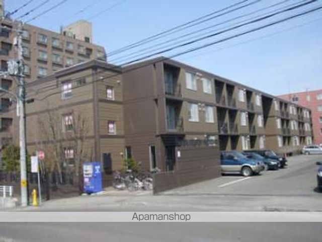 ホークメゾン札幌2号館の外観写真