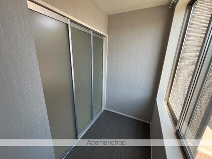 クララメンテ[1LDK/43.24m2]の玄関1