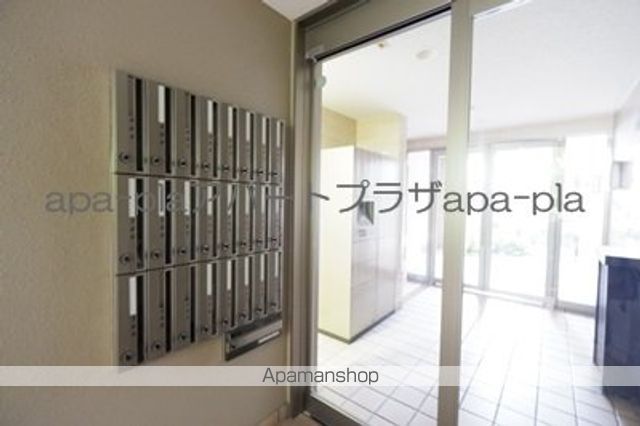 ルネス プレミールの玄関写真