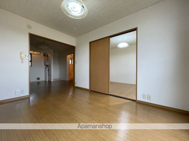 アクセスコモードMの内装写真