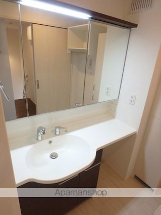 Ｒａｆｆｉｎｅ　Ｂｉｗａ[2LDK/65.46m2]の洗面所