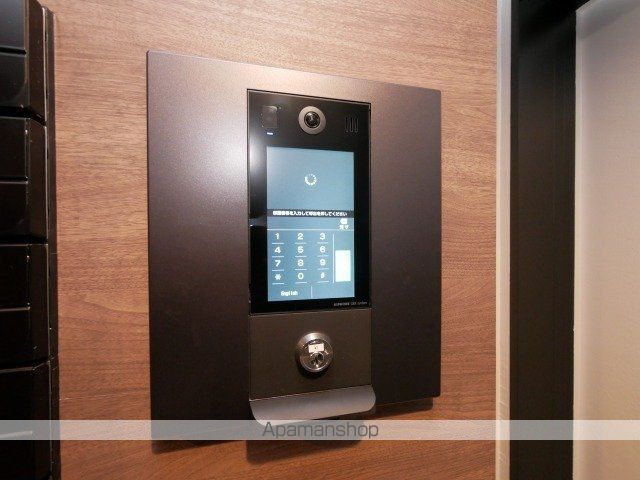 ENCORE南郷13の玄関写真
