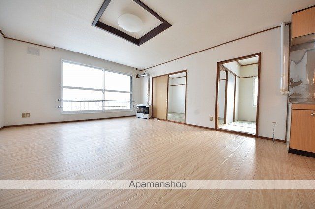 三和興産マンションの内装写真