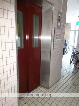 ヴィラパーク本町[3LDK/57.16m2]のエントランス2