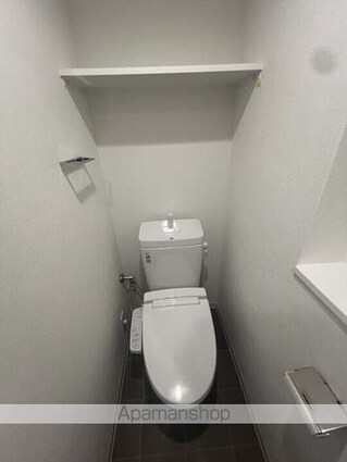 滋賀県大津市京町１丁目[1K/21.28m2]のトイレ