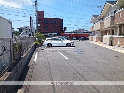 和歌山県和歌山市狐島[1LDK/46.09m2]の駐車場