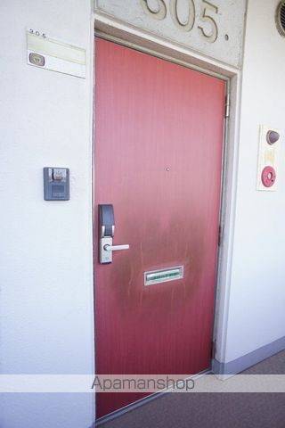 遠鉄ハイツ自校駅ビルの玄関写真