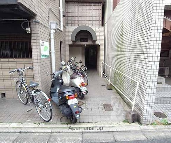 グランディール堀川の玄関写真