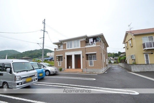 ホワイトリリーAの外観写真
