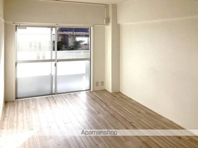ビレッジハウス余座1号棟の内装写真