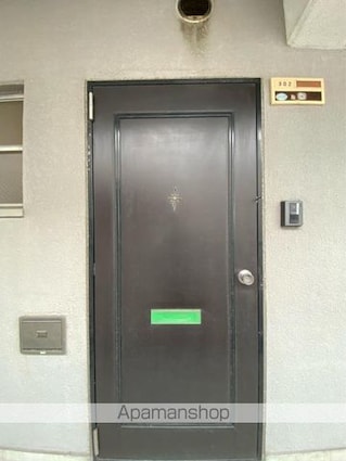 岩藤マンション[3DK/54.15m2]の玄関