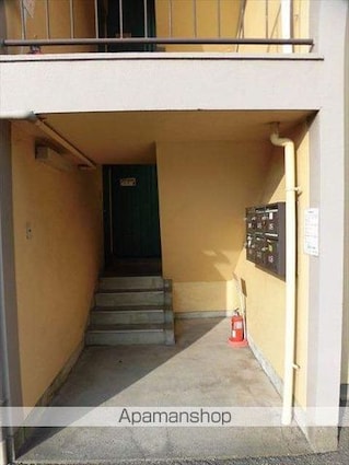 プレミアムハイツ榎原[3K/44.5m2]のエントランス