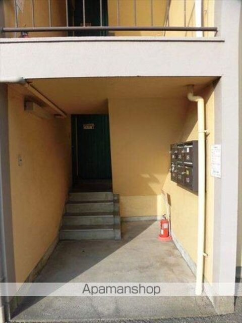 和歌山県和歌山市榎原[3K/34.54m2]のエントランス