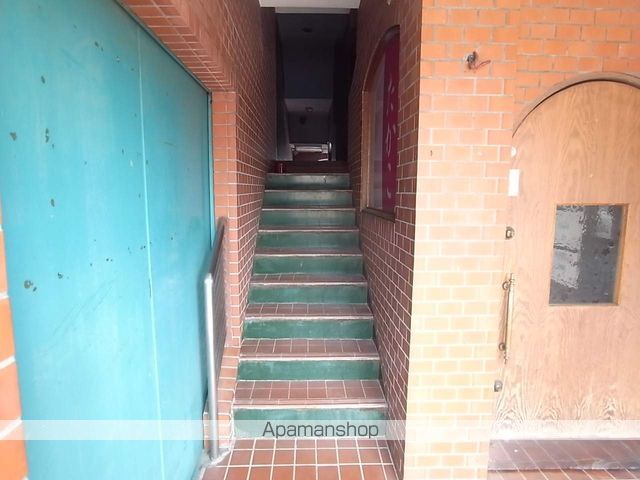 シャレー御園橋の玄関写真