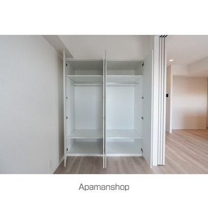 コンフォリア・リヴ大森西[3LDK/60.2m2]の収納