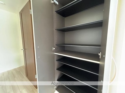 クレリア[2LDK/48.61m2]の玄関