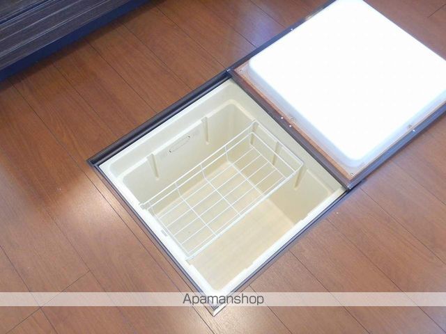 クウラージュ E棟の内装写真