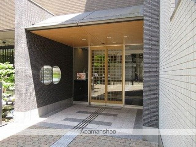 オアシス柳ヶ瀬ビルの玄関写真