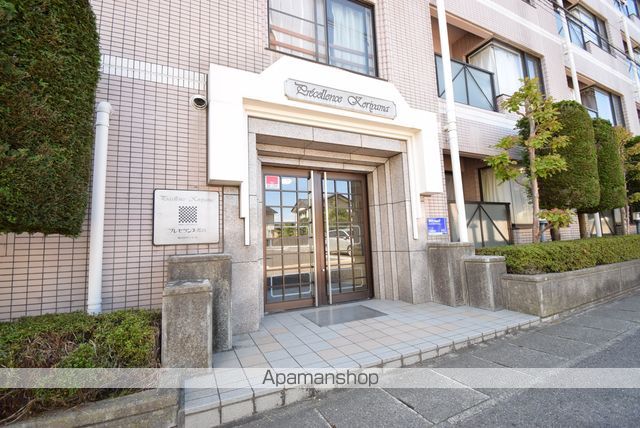 プレセランス・郡山の玄関写真