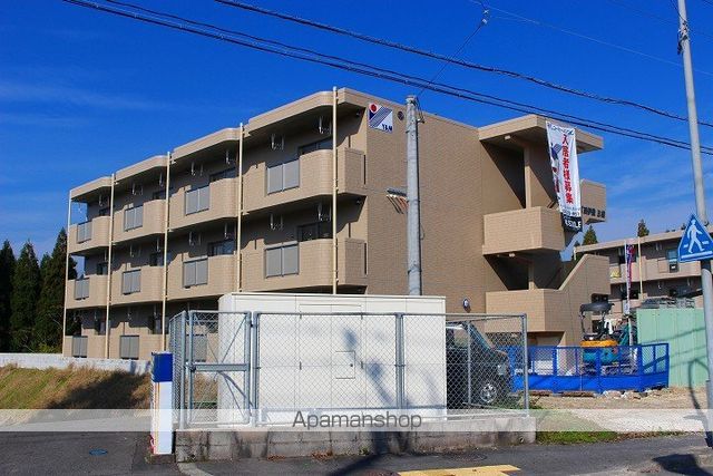 ヒルズ西伊敷B棟の外観写真