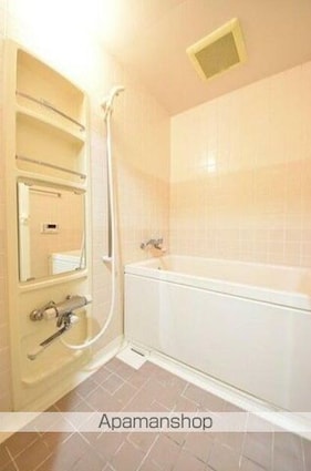 カスタリア新宿７丁目[2DK/50.22m2]のバス