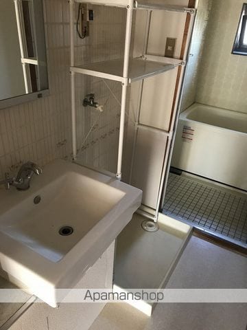 泰山ハイツの内装写真