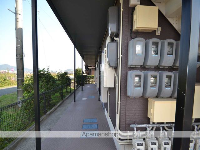 フレグランス B棟の玄関写真