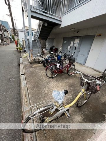 柿本ハイツの玄関写真