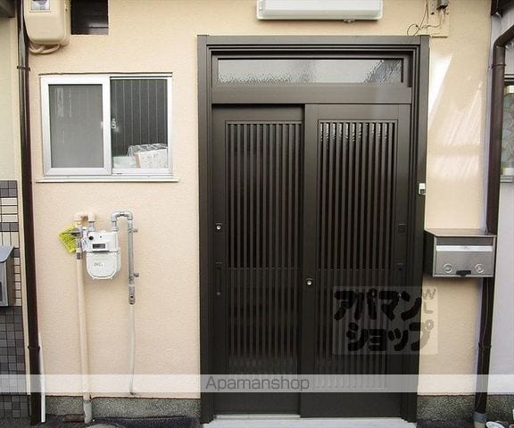 京都市烏丸線 北大路駅 徒歩17分 2階建 築59年の玄関写真