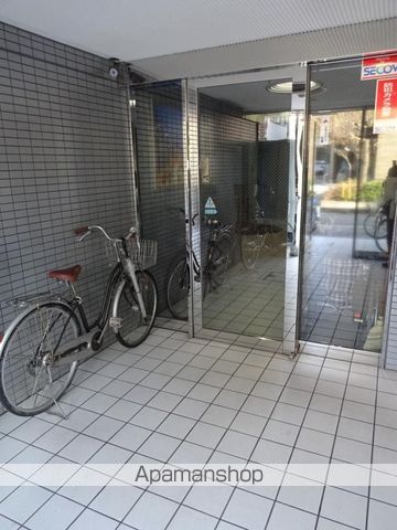 エイチ・ツー・オー今川の玄関写真