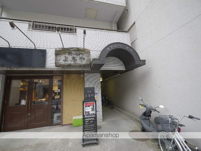 メゾンパール泉の玄関写真
