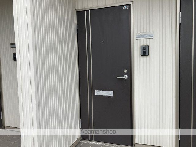 グレース沼垂東の玄関写真