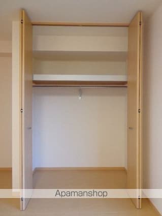 リビングタウン宮の町　Ａ棟[1R/36m2]の収納