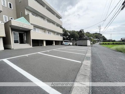 コスモ２１[1K/30.1m2]の駐車場