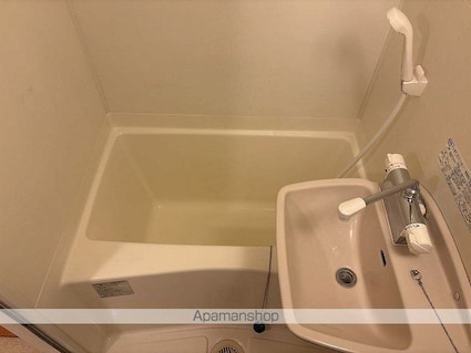 レオパレスメイプルコートⅡ号館[1K/28.02m2]のバス