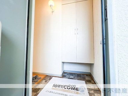 フレンドリーハイツ日野　Ｂ棟[3DK/56.1m2]の玄関