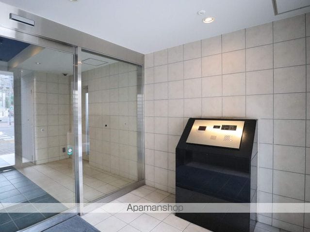 レジディア久屋大通の玄関写真