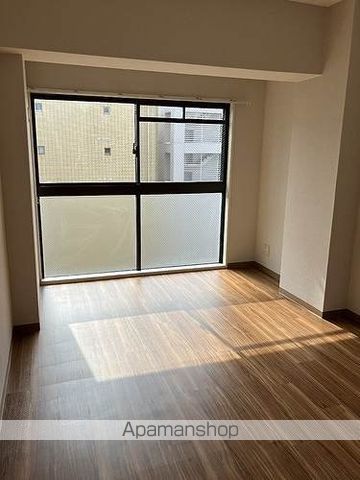 ライオンズマンション二条城東の内装写真
