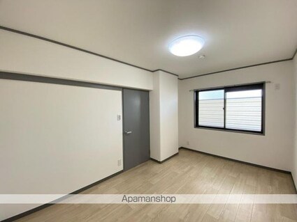 サン・セイント・リヴィア[2LDK/68m2]の内装4