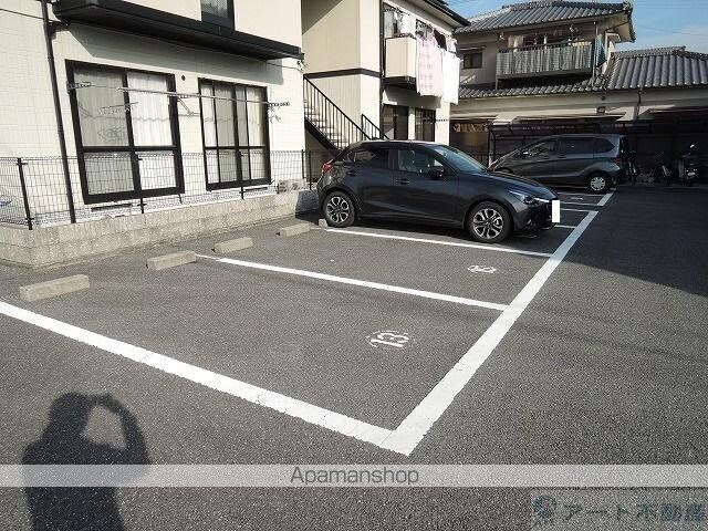 ディアス千原２[3K/56.1m2]の駐車場2