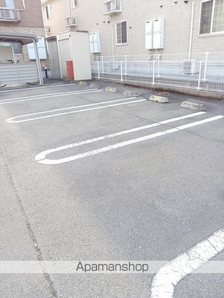 メゾン　コンフォルトＢ[2LDK/57.32m2]の駐車場