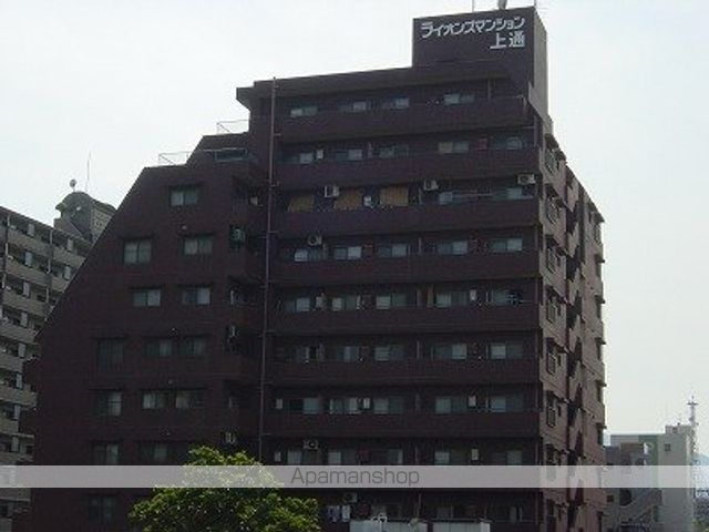 ライオンズマンション上通の外観写真