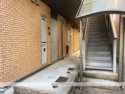 エスティアール１６　Ⅰ・Ⅱ[1K/30.39m2]のエントランス2