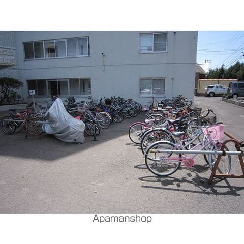 ロイヤルレインボー平岸 B棟の内装写真